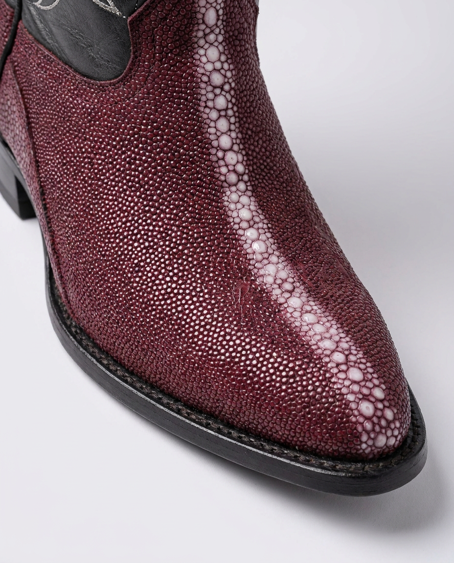 Burgundy Stingray boot - pearl-node texture detail